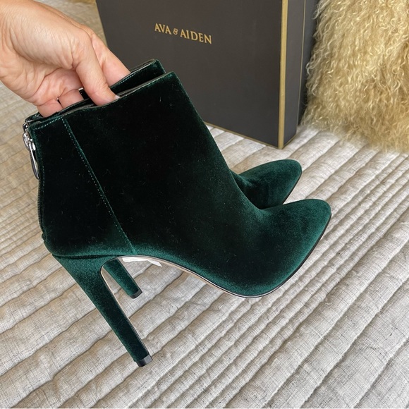 Emerald Green Stiletto Ankle Booties - Picture 5 of 9